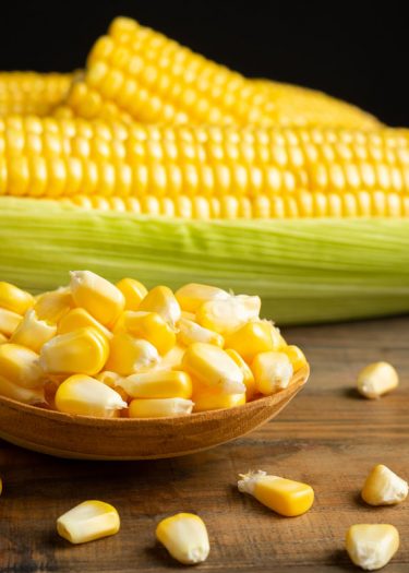 benefits of eating organic corn products banner