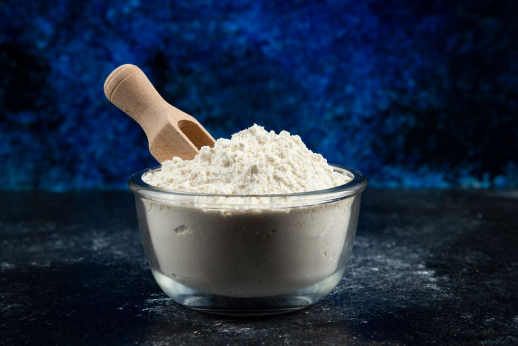image of corn flour in a glass bowl